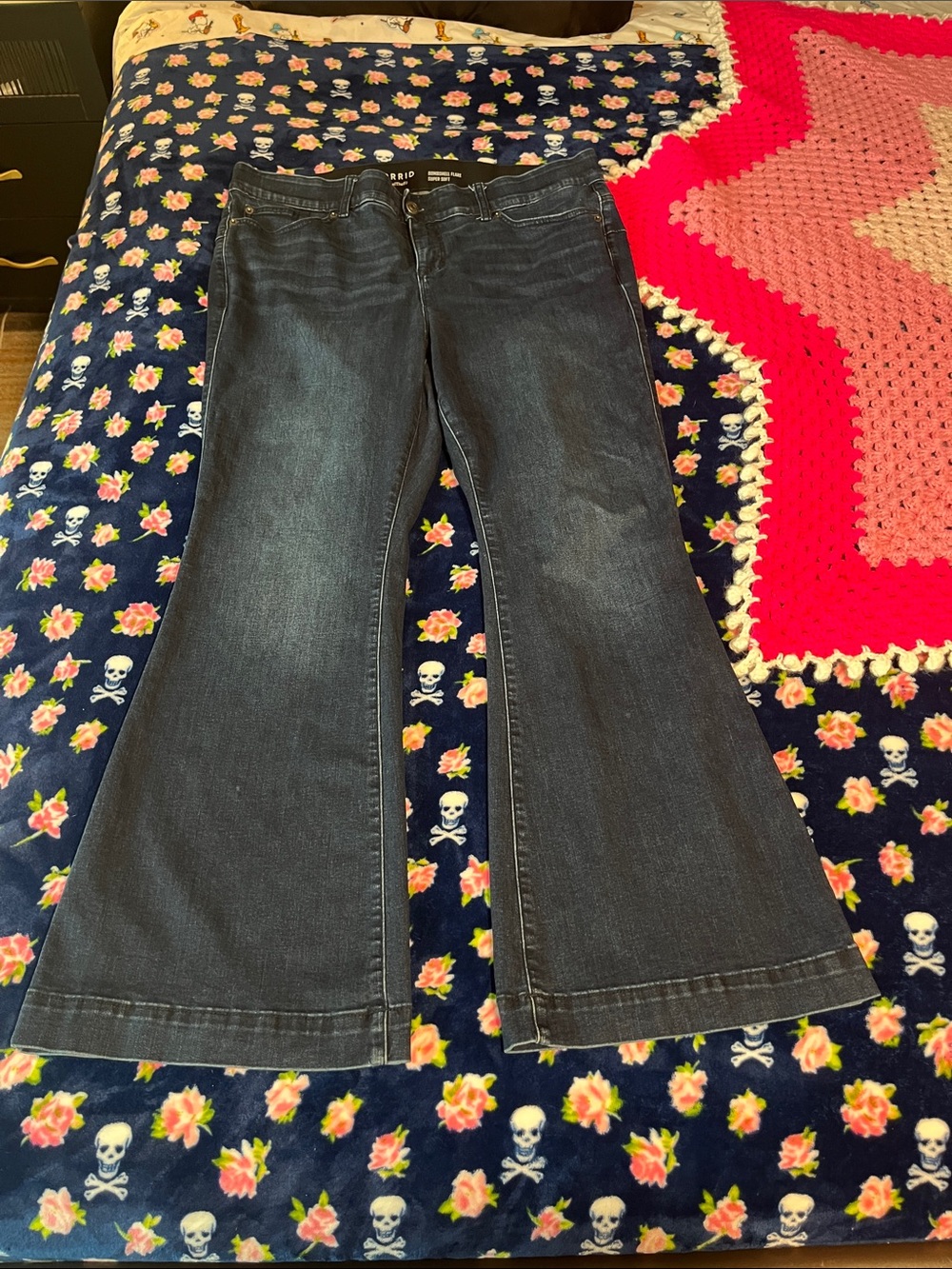Torrid Bombshell Flare Super Soft Jeans, Size 20 regular